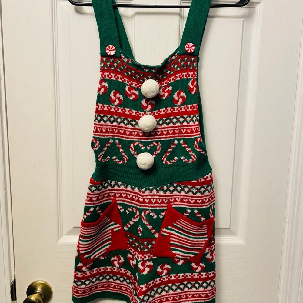 No Boundaries holiday shorts jumper